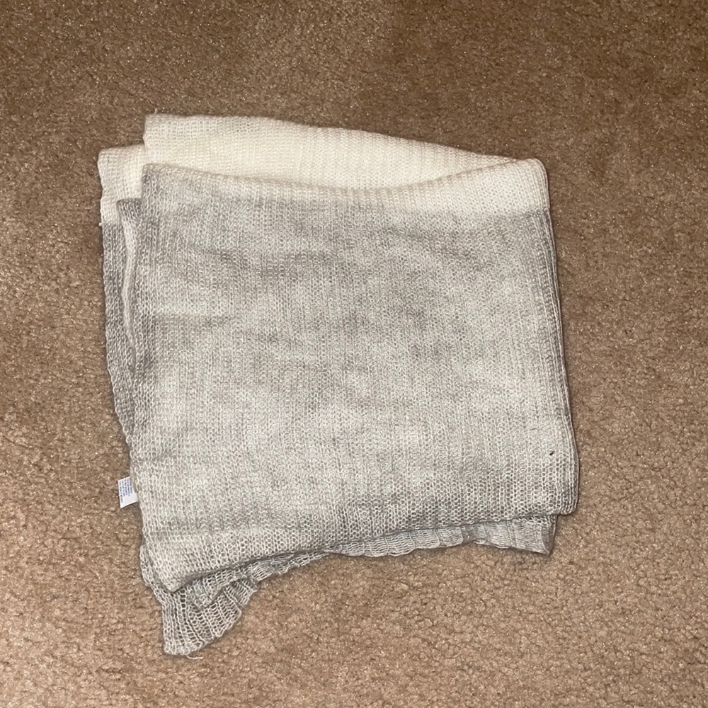 American Eagle Outfitters Women’s Scarf